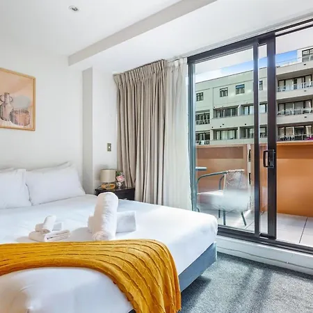 Sleek Central Apartment With A Private Balcony